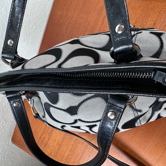 Coach Black and Gray Signature Tote
Bag-Preowned - Picture 2 of 12